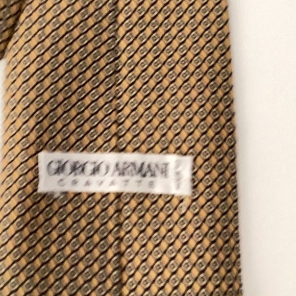 Giorgio Armani mens gold black geo print 100% silk soft neck tie EUC - Picture 3 of 5